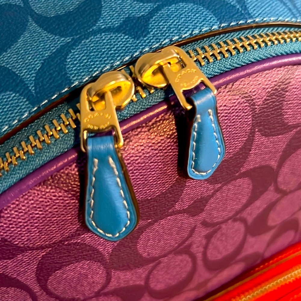 🌈 COACH RARE Court Backpack In Blocked Signature Canvas Colorblock MINT!! 💜💙💚💖 - Picture 12 of 17